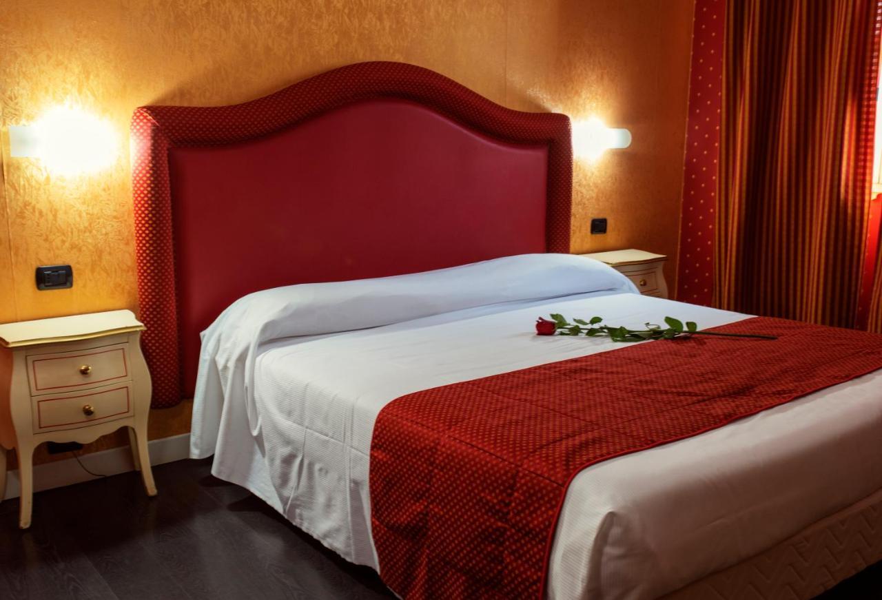 Hotel - Motel Flower Gropello Cairoli Exteriér fotografie