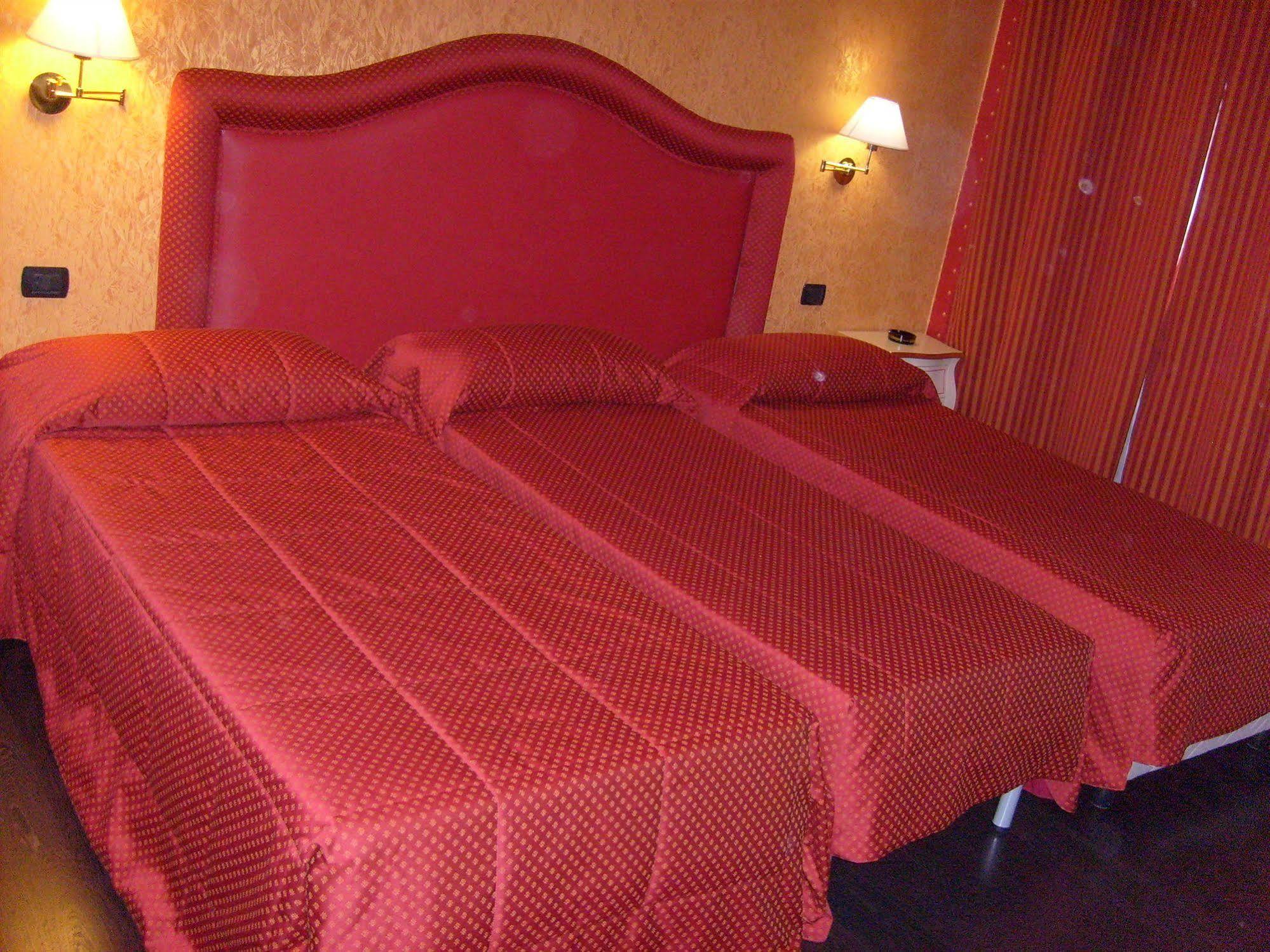Hotel - Motel Flower Gropello Cairoli Exteriér fotografie